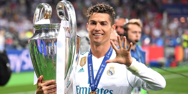 CR7 liên tục tỏa sáng rực rỡ tại La Liga trong màu áo Real